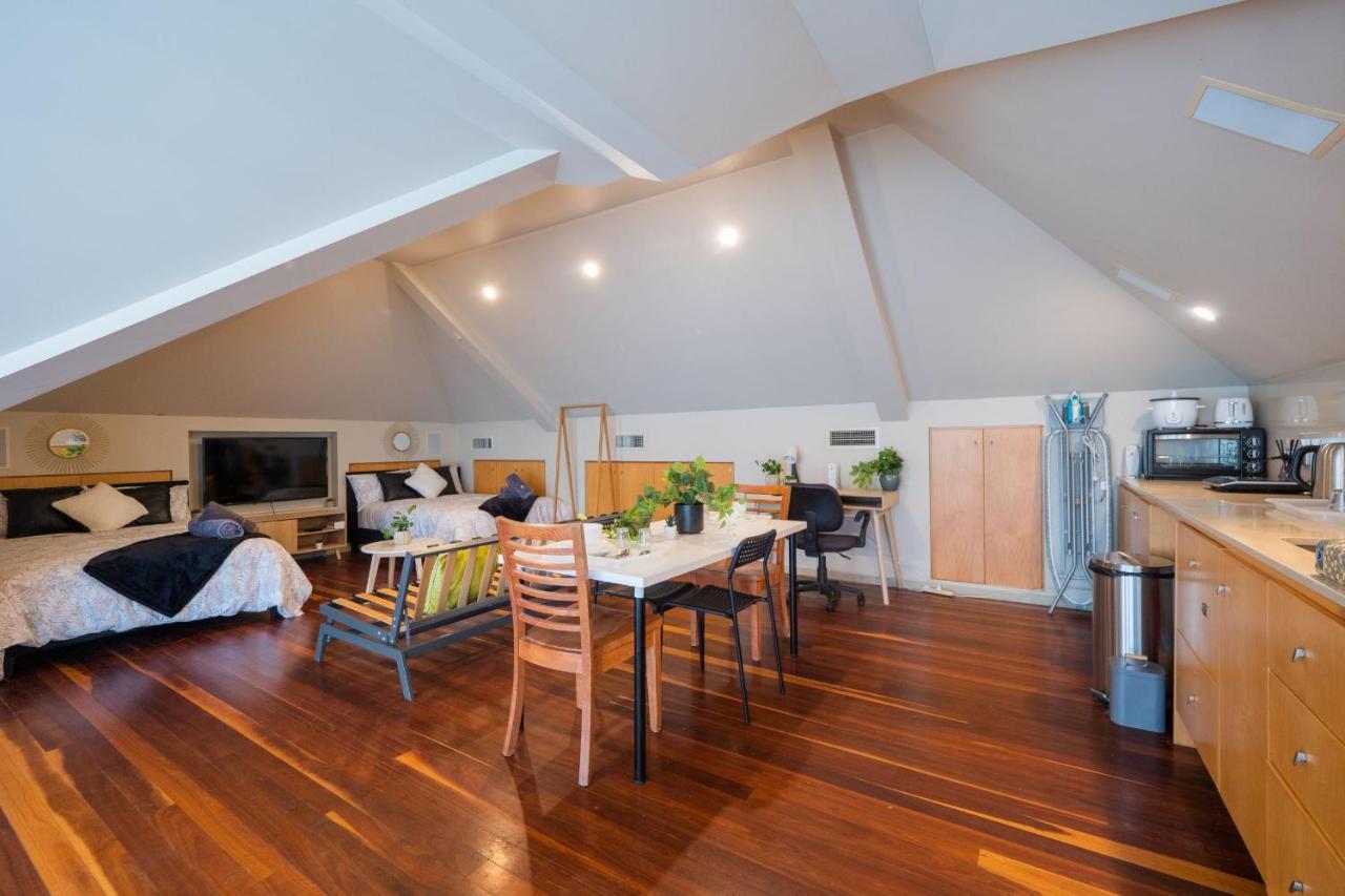 Quiet Private Studio In Strathfield With Kitchenette And Private Bathroom 3Min To Station Sleeps 6 Sydney Esterno foto